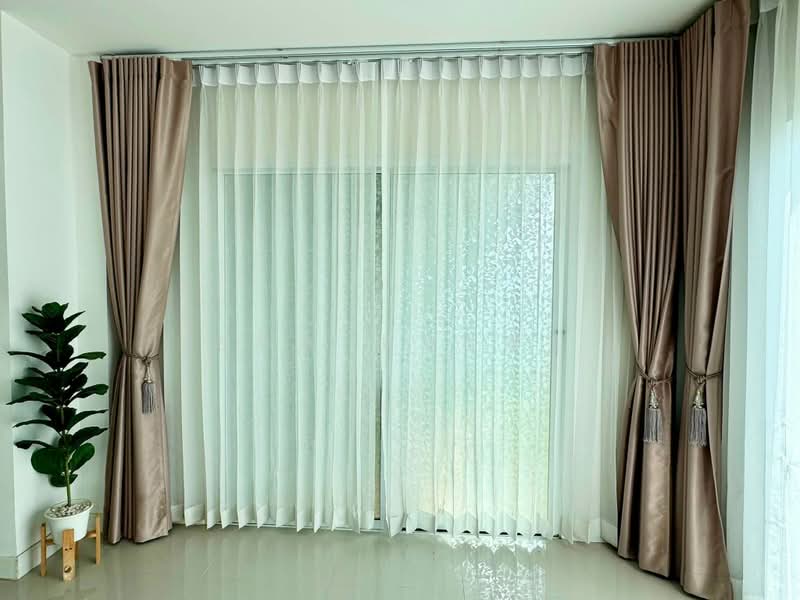 ให้เช่าทาวน์โฮม ม.เดอะเซ็นทรัลไลฟ์ สวนเสือ ศรีราชา, Chon Buri (Pattaya), Surasak, Si Racha, Chon Buri (Pattaya), 2 Bedrooms, 85 sqm, Townhouse For Rent, by Dusit Saengfa, 500462899 - DDproperty.com