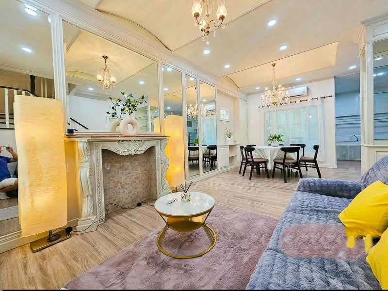 Baan Klang Krung Grande Vienna Rama 3 : บ้านกลางกรุง แกรนด์ เวียนนา พระราม 3, กรุงเทพ, ถนนพระราม 3, บางโพงพาง, ยานนาวา, กรุงเทพ, 250 ตร.ม., ทาวน์เฮ้าส์ ให้เช่า, โดย บุษบา รัตนวงษ์ชัย, 500462906 - DDproperty.com