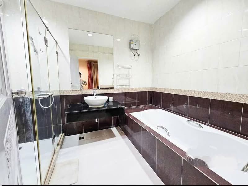 Baan Klang Krung Grande Vienna Rama 3, Bangkok, Rama 3 Road, Bang Pong Pang, Yan Nawa, Bangkok, 3 Bedrooms, 250 sqm, Townhouse For Rent, by บุษบา รัตนวงษ์ชัย, 500462906 - DDproperty.com
