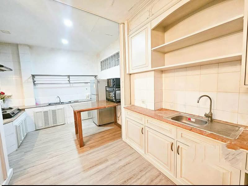 Baan Klang Krung Grande Vienna Rama 3, Bangkok, Rama 3 Road, Bang Pong Pang, Yan Nawa, Bangkok, 3 Bedrooms, 250 sqm, Townhouse For Rent, by บุษบา รัตนวงษ์ชัย, 500462906 - DDproperty.com