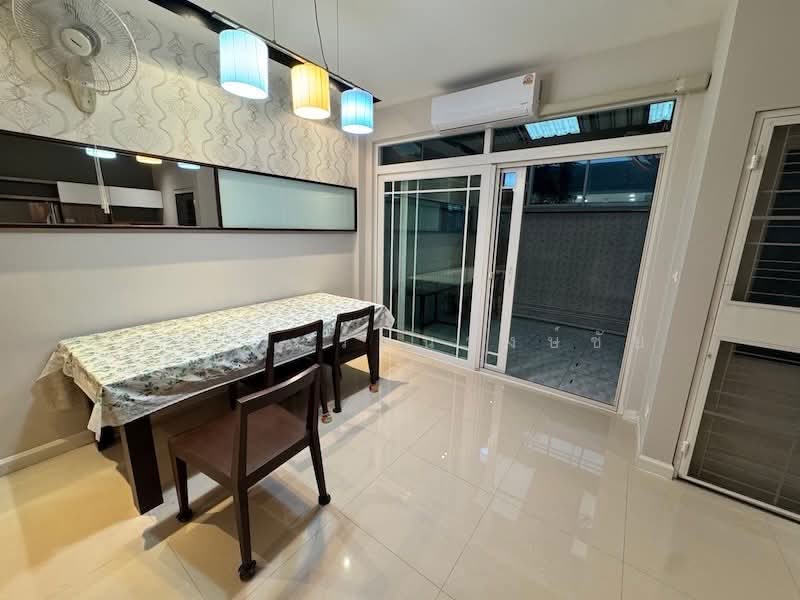 ทำเลนาคนวาส 48 ใหเชาทาวนโฮม 3 ชน The Terrace ลาดพราว 71 บานสวย แตงครบ พรอมอย, Bangkok, นาคนิวาส, Lat Phrao, Bangkok, 4 Bedrooms, 156 sqm, Townhouse For Rent, by บุษบา รัตนวงษ์ชัย, 500462917 - DDproperty.com