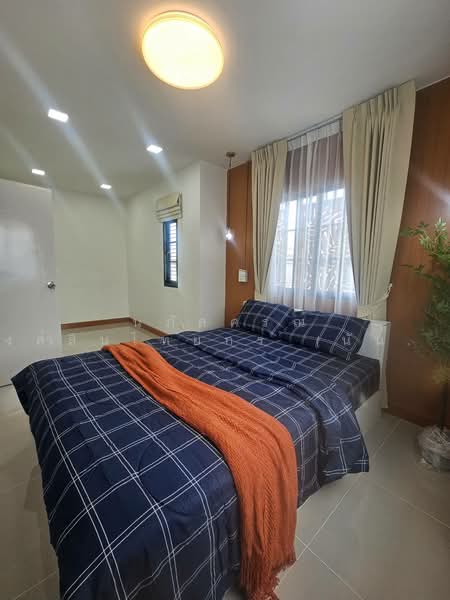 Baan Pruksa 78 Chalongkrung-Nikhom Ladkrabang, Bangkok, 287 Liap Khlong Lam Ko Phai Road, Lam Pla Tiew, Lat Krabang, Bangkok, 4 Bedrooms, 120 sqm, Townhouse For Sale, by นภัสศรณ์ วงศ์สินไทยกร (นันท์), 500462988 - DDproperty.com