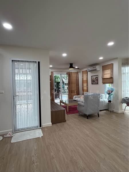 Blue Lagoon Bangna-Trad KM. 8, Bangkok, Kanchanaphisek Road, Dok Mai, Prawet, Bangkok, 3 Bedrooms, 160 sqm, Single Detached House For Rent, by Charinthip Phungalong, 500463003 - DDproperty.com