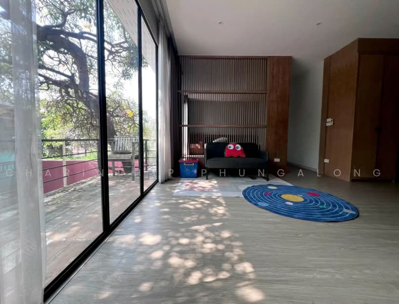 Two-story detached house for rent, corner unit, 2 bedrooms, at Chokchai 4 Soi 78, Bangkok, Lat Phrao, Bangkok, 2 Bedrooms, 350 sqm, Single Detached House For Rent, by Charinthip Phungalong, 500463033 - DDproperty.com