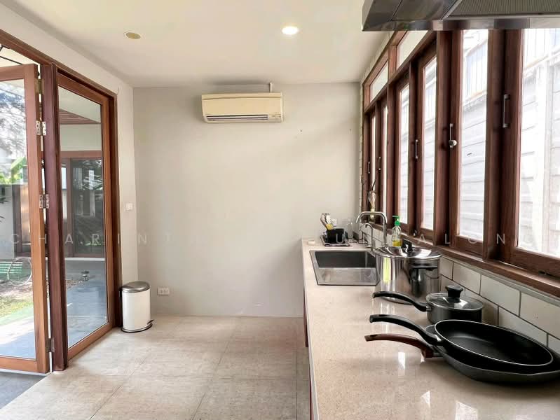 Two-story detached house for rent, corner unit, 2 bedrooms, at Chokchai 4 Soi 78, กรุงเทพ, ลาดพร้าว, ลาดพร้าว, กรุงเทพ, 350 ตร.ม., บ้านเดี่ยว ให้เช่า, โดย Charinthip Phungalong, 500463033 - DDproperty.com