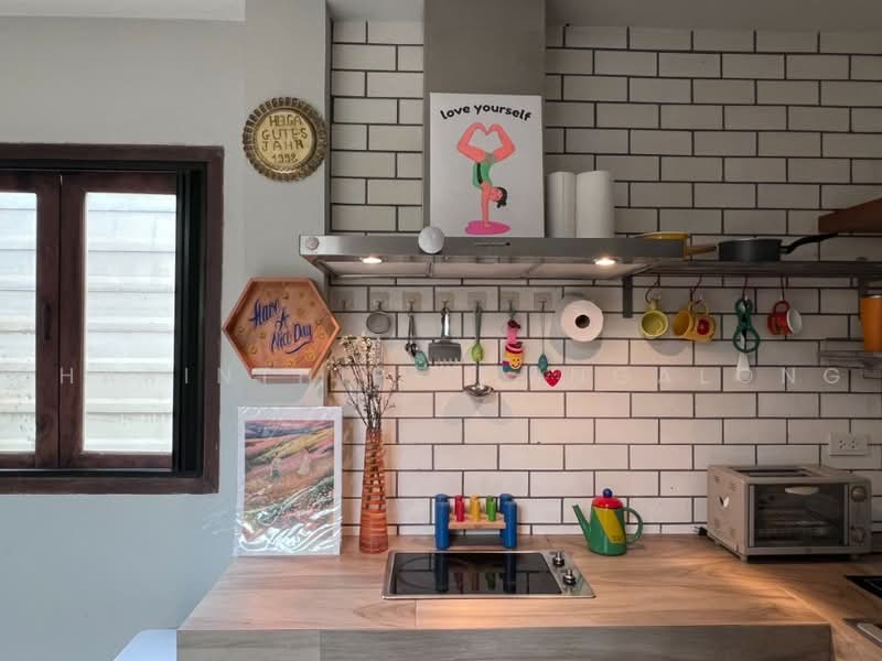 Two-story detached house for rent, corner unit, 2 bedrooms, at Chokchai 4 Soi 78, กรุงเทพ, ลาดพร้าว, ลาดพร้าว, กรุงเทพ, 350 ตร.ม., บ้านเดี่ยว ให้เช่า, โดย Charinthip Phungalong, 500463033 - DDproperty.com