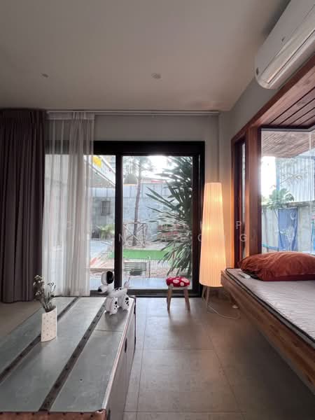 Two-story detached house for rent, corner unit, 2 bedrooms, at Chokchai 4 Soi 78, กรุงเทพ, ลาดพร้าว, ลาดพร้าว, กรุงเทพ, 350 ตร.ม., บ้านเดี่ยว ให้เช่า, โดย Charinthip Phungalong, 500463033 - DDproperty.com