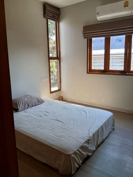 Two-story detached house for rent, corner unit, 2 bedrooms, at Chokchai 4 Soi 78, กรุงเทพ, ลาดพร้าว, ลาดพร้าว, กรุงเทพ, 350 ตร.ม., บ้านเดี่ยว ให้เช่า, โดย Charinthip Phungalong, 500463033 - DDproperty.com