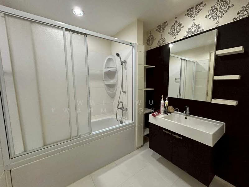 Hive Sathorn, Bangkok, Krung Thonburi Road, Khlong Ton Sai, Khlong San, Bangkok, 2 Bedrooms, 66 sqm, Condo For Rent, by Waiyawut Kwanmongkhol, 500463055 - DDproperty.com