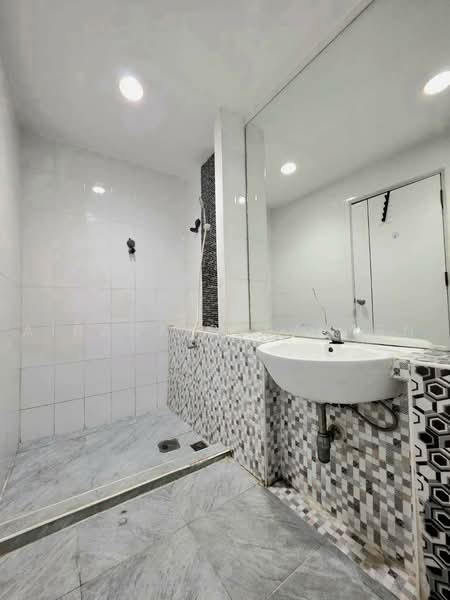 ทาวนเฮาส 2 ชน, Bangkok, Bang Bon, Bangkok, 3 Bedrooms, 112 sqm, Townhouse For Rent, by Airada Parasarn, 500463063 - DDproperty.com