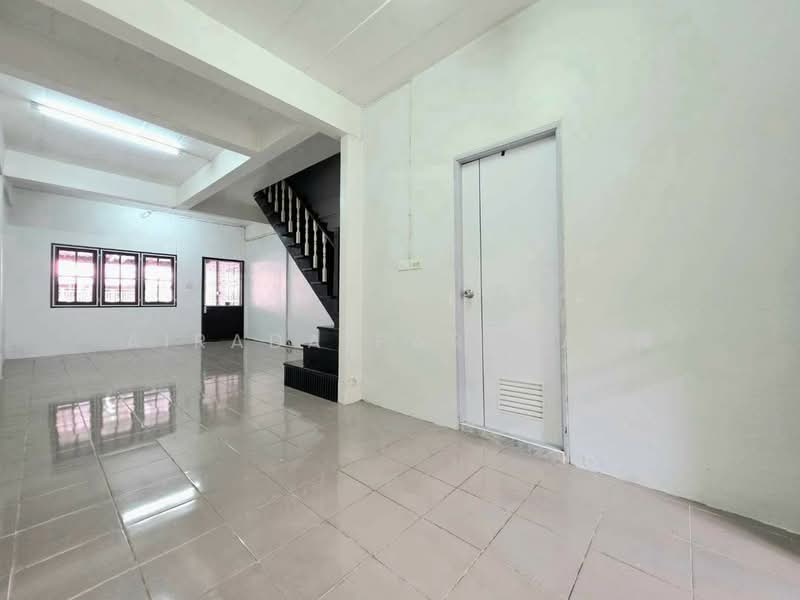 ทาวนเฮาส 2 ชน, Bangkok, Bang Bon, Bangkok, 3 Bedrooms, 112 sqm, Townhouse For Sale, by Airada Parasarn, 500463064 - DDproperty.com