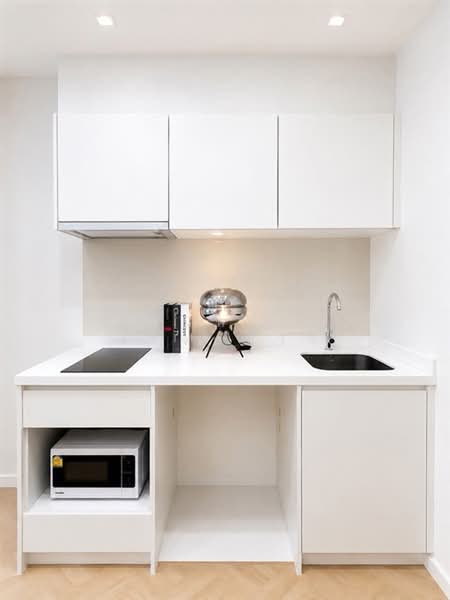 Life Sukhumvit 48, Bangkok, Soi Sukhumvit 48, Phra Kanong, Khlong Toei, Bangkok, 2 Bedrooms, 40 sqm, Condo For Sale, by ศิรินทร์ธร โรจนบวร, 500463075 - DDproperty.com