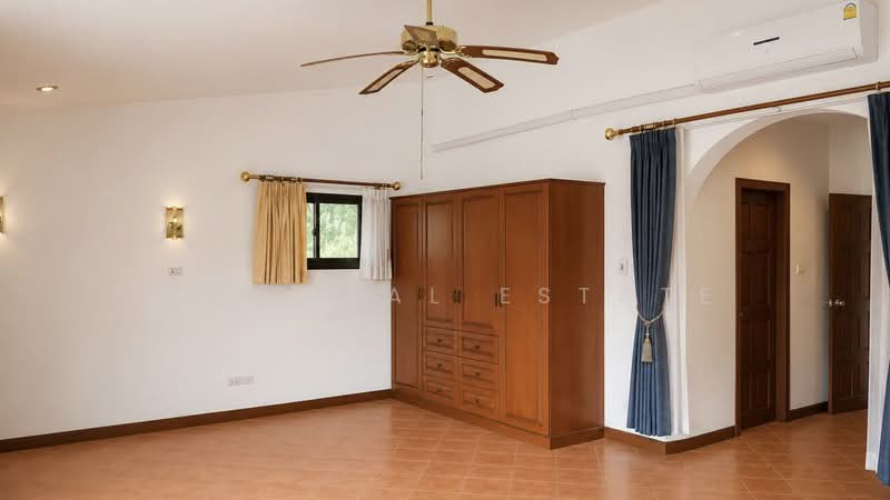 6 Bedroom Pool Villa for Sale Near Mabprachan Lake Pattaya, Chon Buri (Pattaya), Bang Lamung, Bang Lamung (Pattaya), Chon Buri (Pattaya), 6 Bedrooms, 760 sqm, Villa For Sale, by PLC real estate, 500463117 - DDproperty.com