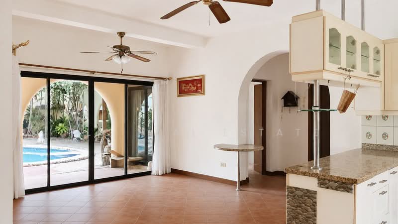 6 Bedroom Pool Villa for Sale Near Mabprachan Lake Pattaya, Chon Buri (Pattaya), Bang Lamung, Bang Lamung (Pattaya), Chon Buri (Pattaya), 6 Bedrooms, 760 sqm, Villa For Sale, by PLC real estate, 500463117 - DDproperty.com