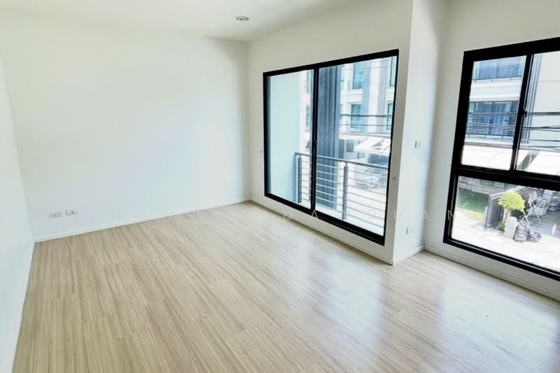 Baan Klang Muang Rama 9-Ramkhmahaeng, Bangkok, Soi Ramkhamhaeng 39, Phlapphla, Wang Thonglang, Bangkok, 3 Bedrooms, 148 sqm, Townhouse For Sale, by Kanrutai Dawruang, 500463142 - DDproperty.com