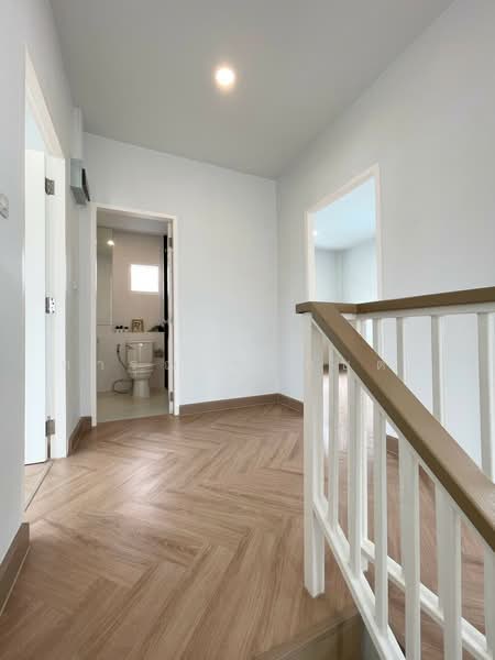 หมู่บ้านพร้อมพัฒน์ 1, Bangkok, Sam Wa Tawan Tok, Khlong Sam Wa, Bangkok, 3 Bedrooms, 140 sqm, Semi-Detached House (Twin House) For Sale, by การุณ ชมภูบุตร, 500463163 - DDproperty.com