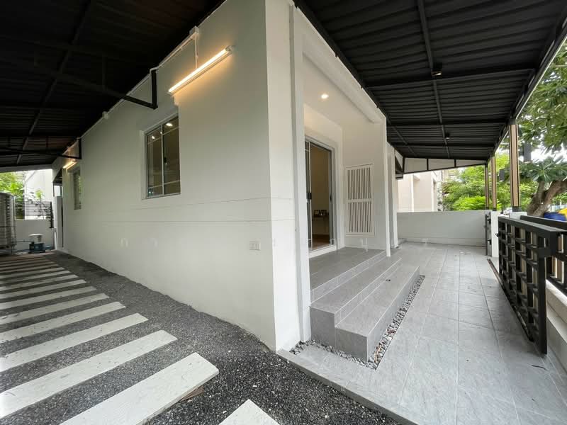 หมู่บ้านพร้อมพัฒน์ 1, Bangkok, Sam Wa Tawan Tok, Khlong Sam Wa, Bangkok, 3 Bedrooms, 140 sqm, Semi-Detached House (Twin House) For Sale, by การุณ ชมภูบุตร, 500463163 - DDproperty.com