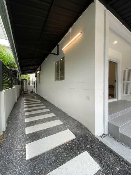 หมู่บ้านพร้อมพัฒน์ 1, กรุงเทพ, สามวาตะวันตก, คลองสามวา, กรุงเทพ, 140 ตร.ม., บ้านแฝด ขาย, โดย การุณ ชมภูบุตร, 500463163 - DDproperty.com