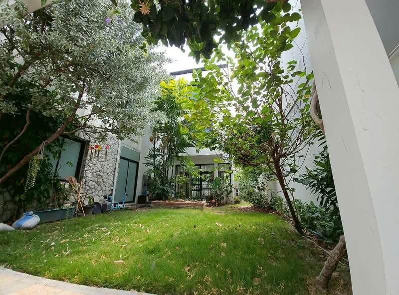 Noble Ekkamai 22, Bangkok, Khlong Tan Nua, Watthana, Bangkok, 4 Bedrooms, 600 sqm, Single Detached House For Rent, by อุ๋ม, 500463189 - DDproperty.com