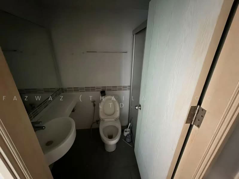 Lumpini Place Srinakarin, Bangkok, Srinakarin, Suan Luang, Bangkok, 1 Bedroom, 33 sqm, Condo For Sale, by Fazwaz (Thailand) Co., Ltd., 500463207 - DDproperty.com
