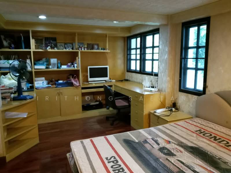 บ้านเดี่ยว 119 ตร.วา ใกล้รถไฟฟ้า 290 เมตร สุขุมวิท ปากน้ำ สมุทรปราการ ราคา 12.8 ล้าน เจ้าของขายเอง, Samut Prakan, บุญศิริ, Pak Nam, Muang Samut Prakarn, Samut Prakan, 6 Bedrooms, 476 sqm, Single Detached House For Sale, by Sirithong Saetang, 500463208 - DDproperty.com