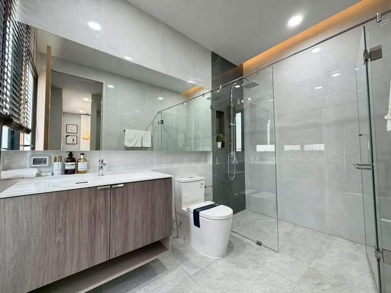 Luxury 4-Bedroom House in Krungthep Kreetha | New 406 SqM Residence, Bangkok, Khlong Song Ton Nun, Lat Krabang, Bangkok, 4 Bedrooms, 406 sqm, Single Detached House For Sale, by Fazwaz (Thailand) Co., Ltd., 500463224 - DDproperty.com