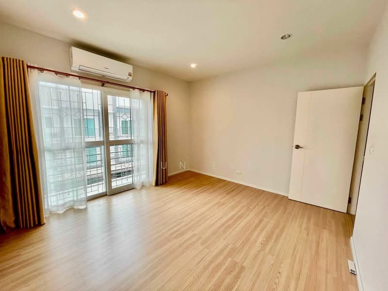 Baan Klang Muang Suanluang, Bangkok, On Nut Road, Dok Mai, Prawet, Bangkok, 3 Bedrooms, 130 sqm, Townhouse For Rent, by Khun EVE, 500463256 - DDproperty.com