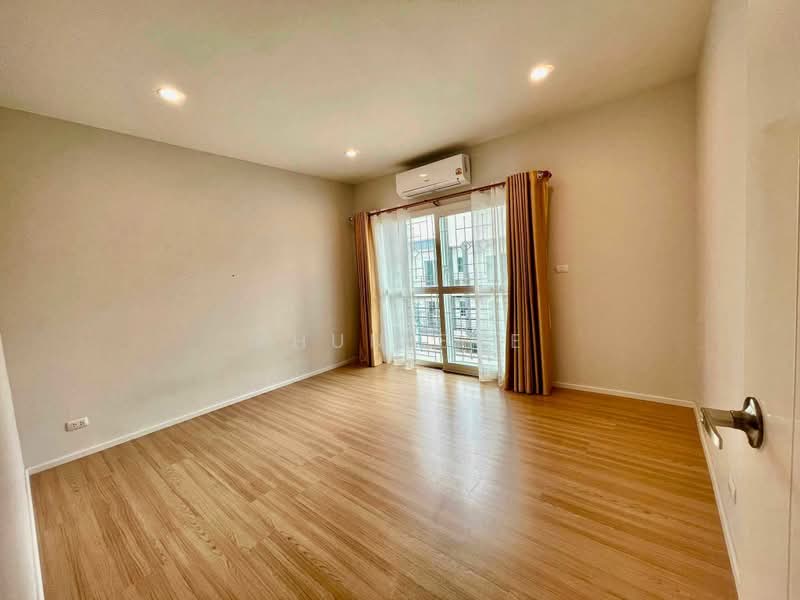 Baan Klang Muang Suanluang, Bangkok, On Nut Road, Dok Mai, Prawet, Bangkok, 3 Bedrooms, 130 sqm, Townhouse For Rent, by Khun EVE, 500463256 - DDproperty.com