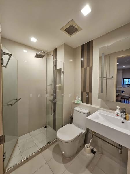 Q House Sukhumvit 79, Bangkok, 2059 Sukhumvit Road, Phra Kanong Nua, Watthana, Bangkok, 2 Bedrooms, 45 sqm, Condo For Rent, by Rapeephan, 500463266 - DDproperty.com