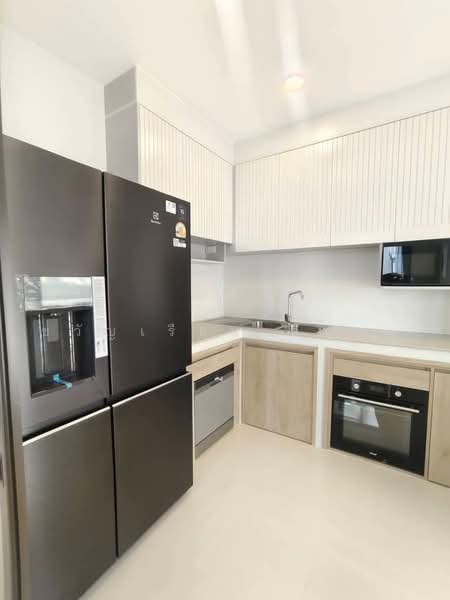 Aerie Srinakarin-Krungthepkreetha, Bangkok, Srinakarin - Romklao Road, Khlong Song Ton Nun, Lat Krabang, Bangkok, 5 Bedrooms, 390 sqm, Single Detached House For Rent, by ขวัญเรือน ดีนาน, 500463288 - DDproperty.com