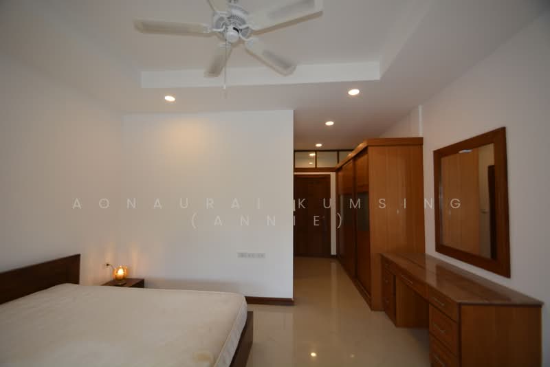Luxury L-Shaped Pool Villa for Sale in Hua Hin Soi 88, Prachuap Khiri Khan, Hua Hin, Prachuap Khiri Khan, 3 Bedrooms, 252 sqm, Single Detached House For Sale, by Aonaurai Kumsing (Annie), 500463302 - DDproperty.com