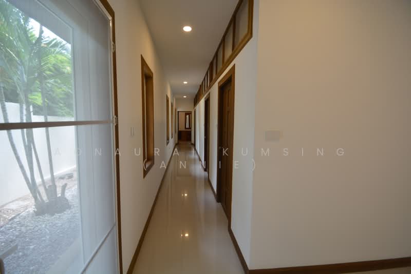 Luxury L-Shaped Pool Villa for Sale in Hua Hin Soi 88, Prachuap Khiri Khan, Hua Hin, Prachuap Khiri Khan, 3 Bedrooms, 252 sqm, Single Detached House For Sale, by Aonaurai Kumsing (Annie), 500463302 - DDproperty.com