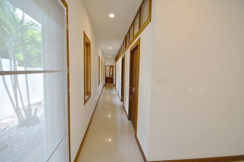 Luxury L-Shaped Pool Villa for Sale in Hua Hin Soi 88, Prachuap Khiri Khan, Hua Hin, Hua Hin, Prachuap Khiri Khan, 3 Bedrooms, 252 sqm, Single Detached House For Sale, by Aonaurai Kumsing (Annie), 500463302 - DDproperty.com