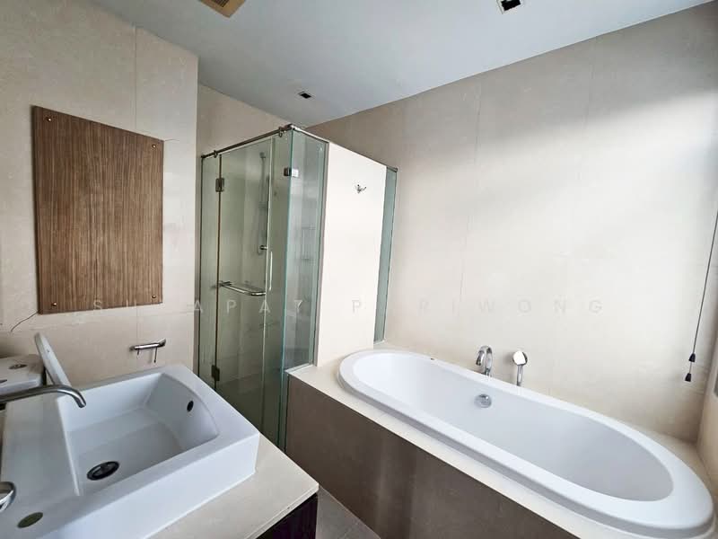 The Madison, Bangkok, Sukhumvit 41, Khlong Tan Nua, Watthana, Bangkok, 3 Bedrooms, 187 sqm, Condo For Sale, by Sutapat Pariwong, 500463306 - DDproperty.com