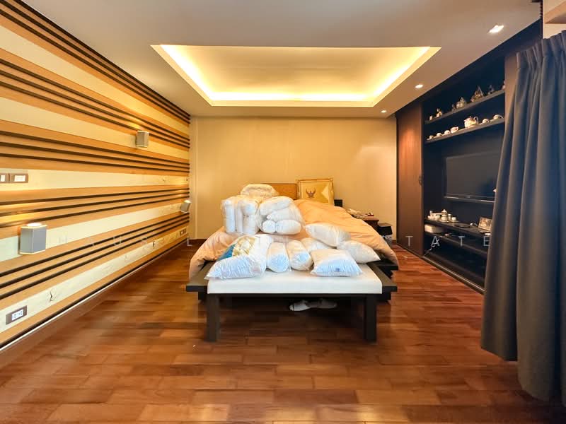 Pattra Mo Town, Nonthaburi, Chaeng Watthana Road, Soi 19, Bang Phut, Pak Kret, Nonthaburi, 3 Bedrooms, 230 sqm, Townhouse For Sale, by Haus Living Estate, 500463309 - DDproperty.com