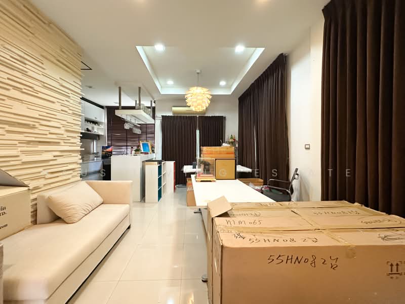 Pattra Mo Town : ภัทร โมทาวน์, นนทบุรี, ถนนแจ้งวัฒนะ ซอย 19, บางพูด, ปากเกร็ด, นนทบุรี, 230 ตร.ม., ทาวน์เฮ้าส์ ขาย, โดย Haus Living Estate, 500463309 - DDproperty.com
