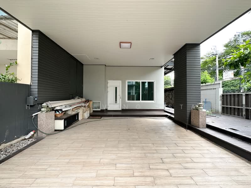 Pattra Mo Town, Nonthaburi, Chaeng Watthana Road, Soi 19, Bang Phut, Pak Kret, Nonthaburi, 3 Bedrooms, 230 sqm, Townhouse For Sale, by Haus Living Estate, 500463309 - DDproperty.com