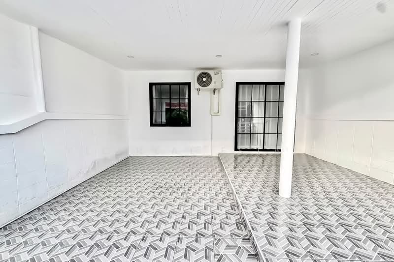 Townhouse for Sale Noen Plub Wan 2Bed Fully Furnished, Chon Buri (Pattaya), Bang Lamung, Bang Lamung (Pattaya), Chon Buri (Pattaya), 2 Bedrooms, 92 sqm, Townhouse For Sale, by PLC real estate, 500463325 - DDproperty.com