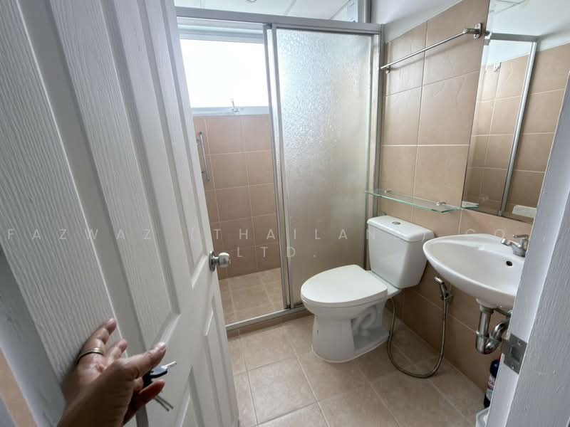 Supalai Park Srinakarin, Bangkok, 688 Srinakarin Road, Nong Bon, Prawet, Bangkok, Studio, 37 sqm, Condo For Sale, by Fazwaz (Thailand) Co., Ltd., 500463332 - DDproperty.com