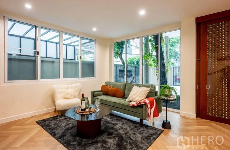 For Rent 5 Bedroom Detached House Near BTS Mochit Bangkok HRE01152, กรุงเทพ, จตุจักร, จตุจักร, กรุงเทพ, 375 ตร.ม., บ้านเดี่ยว ให้เช่า, โดย Hero Realtor Co., Ltd., 500463336 - DDproperty.com