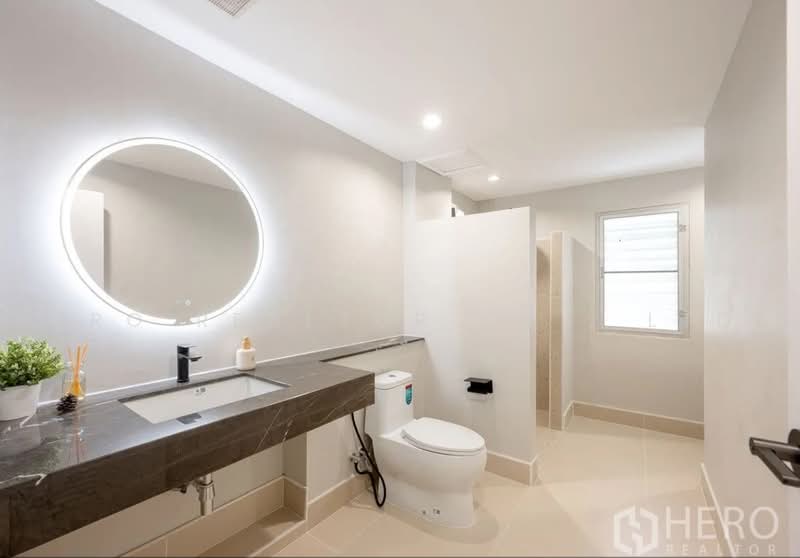 For Rent 5 Bedroom Detached House Near BTS Mochit Bangkok HRE01152, กรุงเทพ, จตุจักร, จตุจักร, กรุงเทพ, 375 ตร.ม., บ้านเดี่ยว ให้เช่า, โดย Hero Realtor Co., Ltd., 500463336 - DDproperty.com