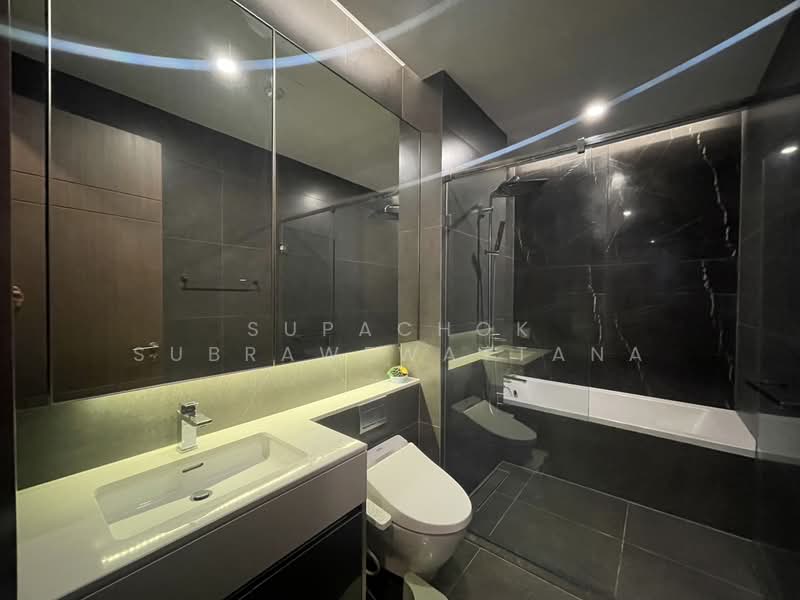 The Esse at Singha Complex, Bangkok, 1788 New Petchaburi Rd, Khlongtoei Nua, Watthana, Bangkok, 1 Bedroom, 48 sqm, Condo For Rent, by Supachok Subrawewattana, 500463346 - DDproperty.com