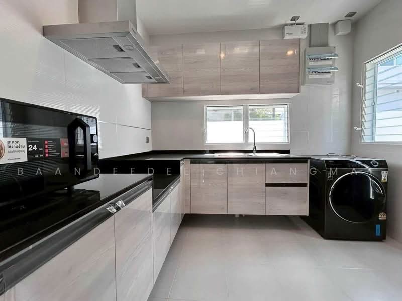 A house for rent near Big C Mae Hia, Chiang Mai Rental Price: 100,000 THB / month Property No.9H1086, Chiang Mai, Mae Hia, Muang Chiang Mai, Chiang Mai, 4 Bedrooms, 160 sqm, Single Detached House For Rent, by Baandeedee Chiangmai, 500463371 - DDproperty.com