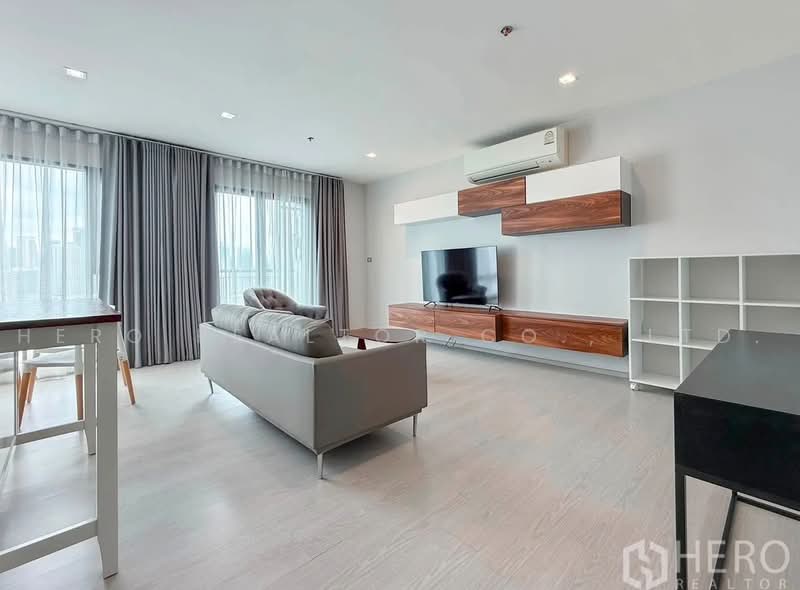 Rhythm Sukhumvit 36-38, Bangkok, 55 Soi Sukhumvit 36, Sukhumvit Road, Phra Kanong, Khlong Toei, Bangkok, 2 Bedrooms, 88 sqm, Condo For Rent, by Hero Realtor Co., Ltd., 500463390 - DDproperty.com
