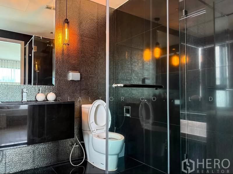 Rhythm Sukhumvit 36-38, Bangkok, 55 Soi Sukhumvit 36, Sukhumvit Road, Phra Kanong, Khlong Toei, Bangkok, 2 Bedrooms, 88 sqm, Condo For Rent, by Hero Realtor Co., Ltd., 500463390 - DDproperty.com