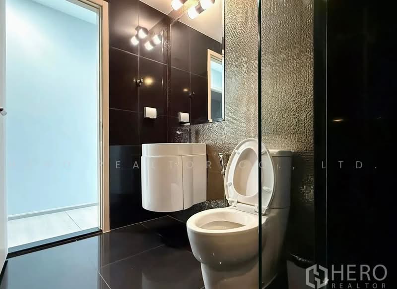 Rhythm Sukhumvit 36-38, Bangkok, 55 Soi Sukhumvit 36, Sukhumvit Road, Phra Kanong, Khlong Toei, Bangkok, 2 Bedrooms, 88 sqm, Condo For Rent, by Hero Realtor Co., Ltd., 500463390 - DDproperty.com