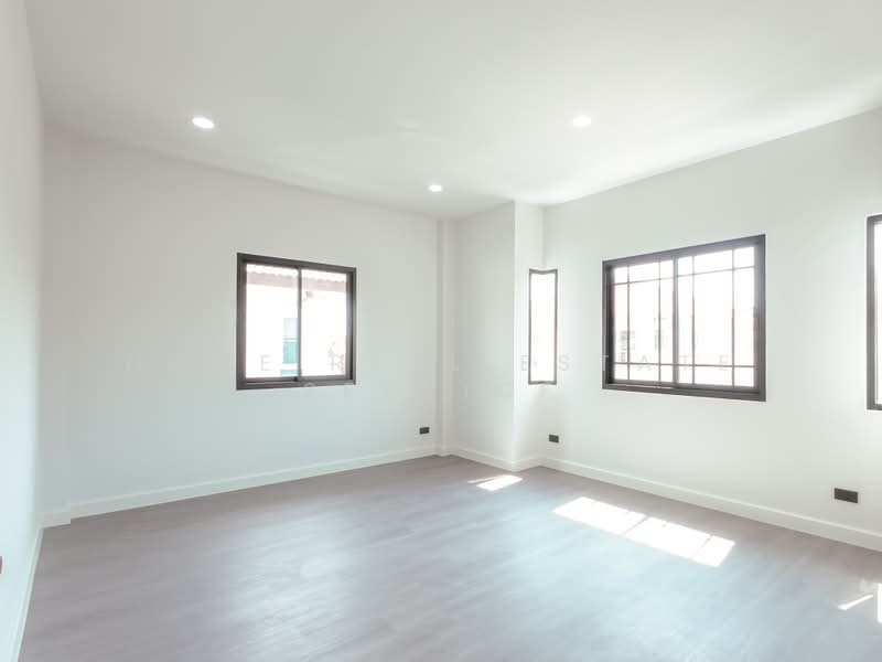 Saransiri Wongwaen-Prachauthit, Bangkok, Thung Khru, Bangkok, 4 Bedrooms, 160 sqm, Single Detached House For Sale, by HOME Real Estate Service, 500463400 - DDproperty.com