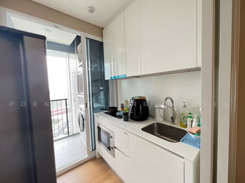 The Saint Residences Ladprao, Bangkok, 588 Vibhavadi-Rangsit Road, Jom Phon, Chatuchak, Bangkok, 1 Bedroom, 30 sqm, Condo For Rent, by Pornnipa Sungvornsin, 500463432 - DDproperty.com