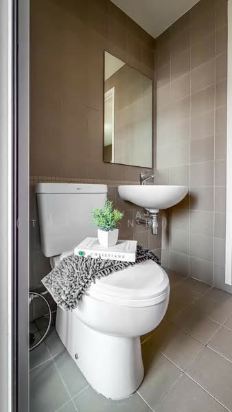 Fuse Mobius Ramkhamhaeng Klongton, Bangkok, Soi Ramkhamhaeng 3/1, Suan Luang, Bangkok, 1 Bedroom, 30 sqm, Condo For Sale, by Fazwaz (Thailand) Co., Ltd., 500463435 - DDproperty.com