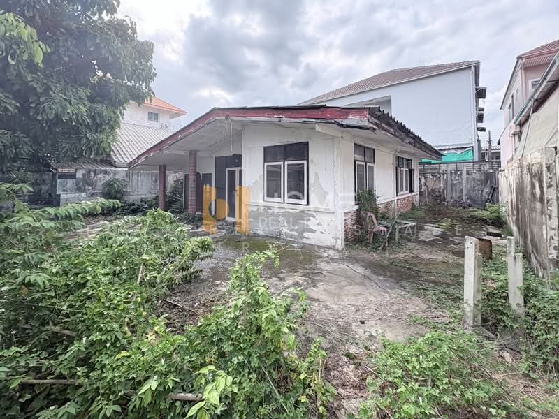 บ้านเดี่ยวลาดพร้าว ซอยสังข์สิทธิ์ 8, Bangkok, Lat Phrao, Bangkok, 3 Bedrooms, 200 sqm, Single Detached House For Sale, by HOME Real Estate Service, 500463441 - DDproperty.com